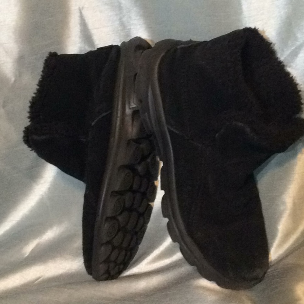 Sketchers on the Go Memory Fur Ankle Boots, black - Picture 5 of 9